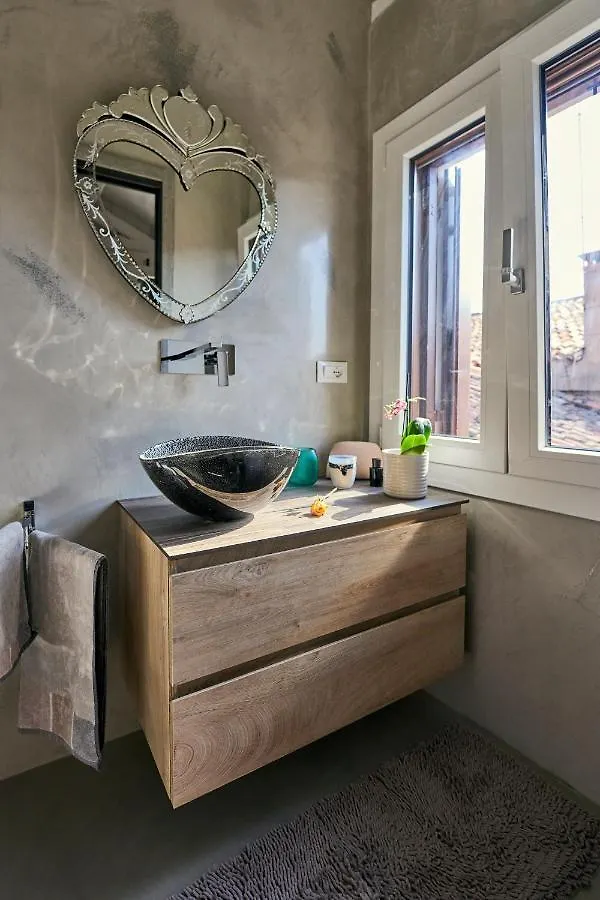 Simone Cenedese Murano Apartments - Ambra Venice Italy
